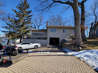 1633 Pottawatomi Dr, Delavan, WI 53115