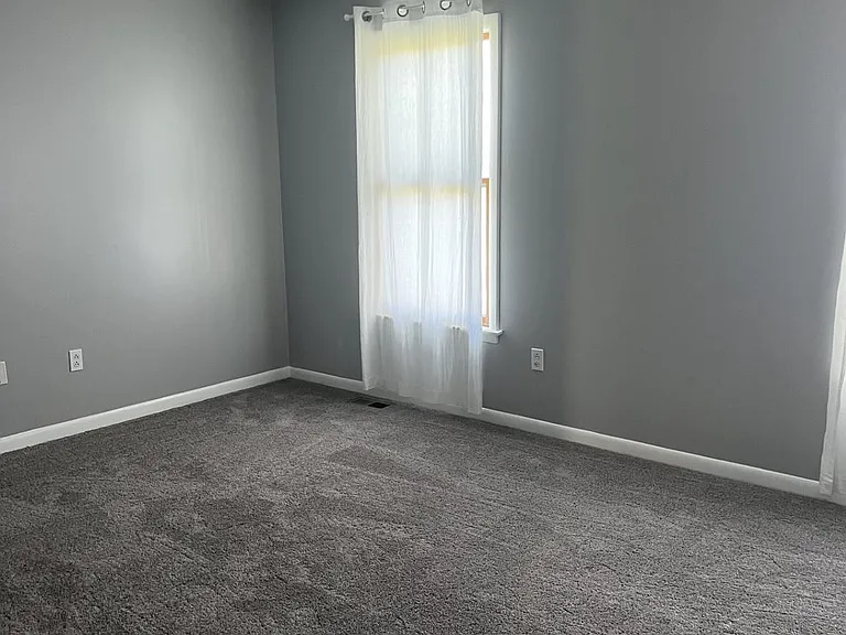 809 W Farrow Ct — Photo 3