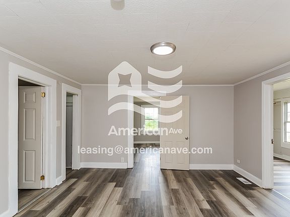 26546_003_living_room_13749415.jpg