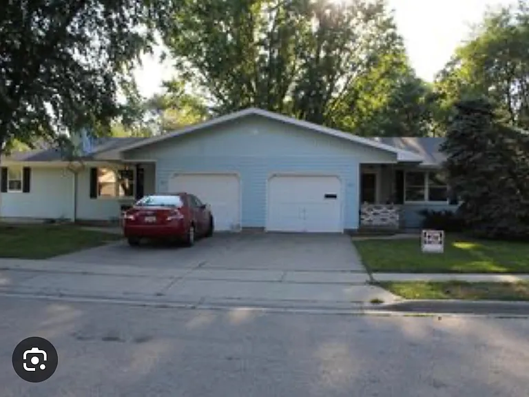 419 Dallas St — Photo 1