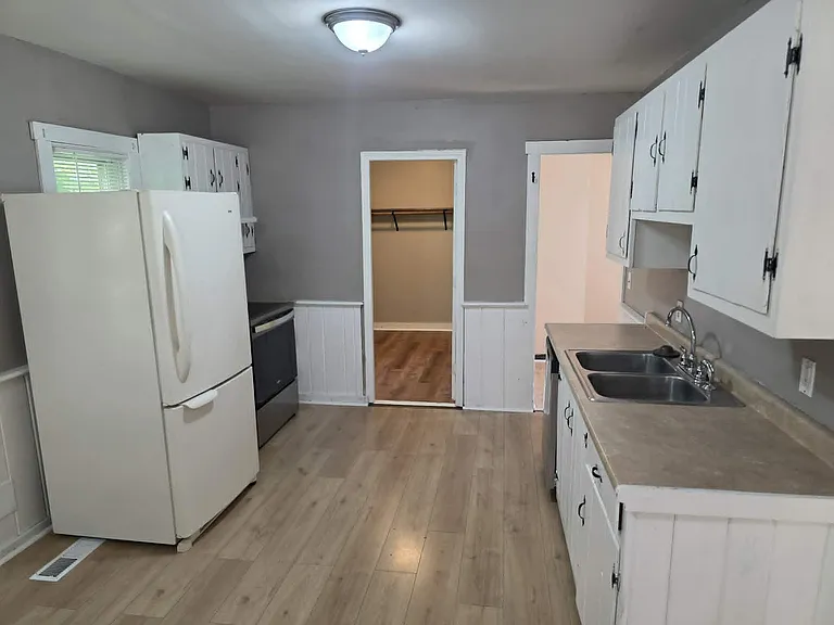 92 Maple St #A — Photo 7