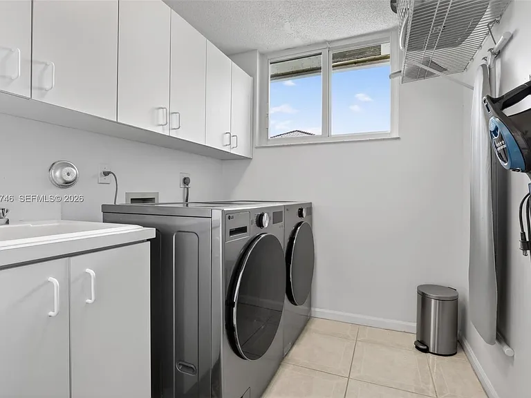 2922 Medinah — Photo 24