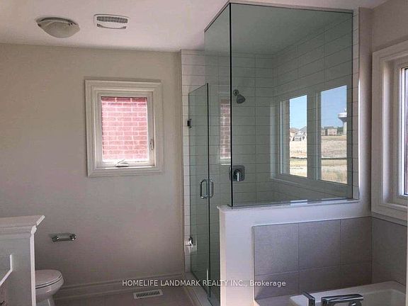 3rd image of 8 Yarrow Ln