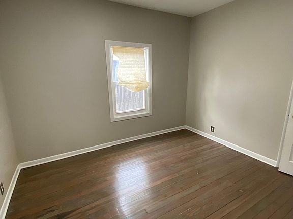 4th image of 36 N Glenwood Ave Floor 1
