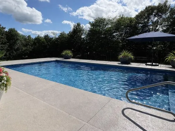 2 Country Trails Ct, Moscow Mills, MO 63362