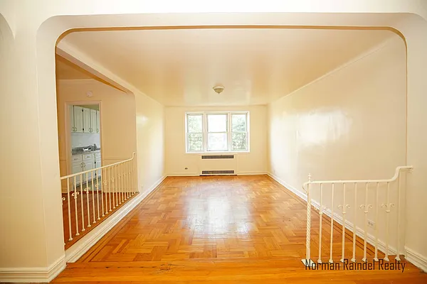 Rented by Norman Raindel, LREB | media 31