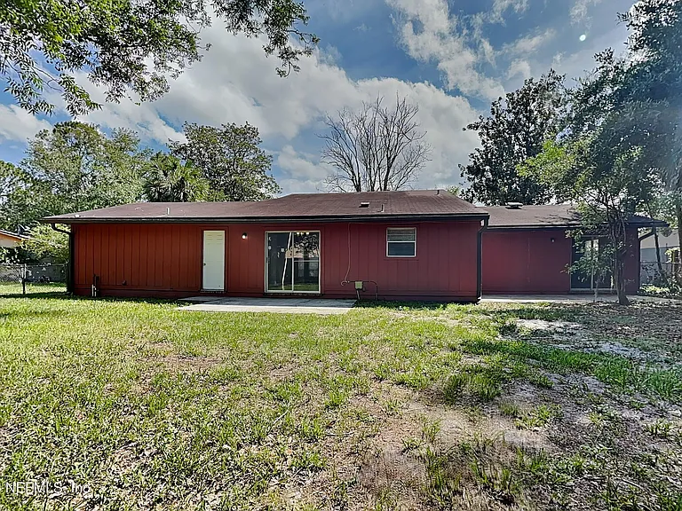 2804 Canyon Ct — Photo 17