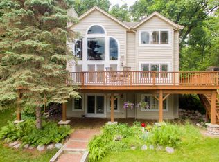 N27W30024 Maple Ave, Pewaukee, WI 53072