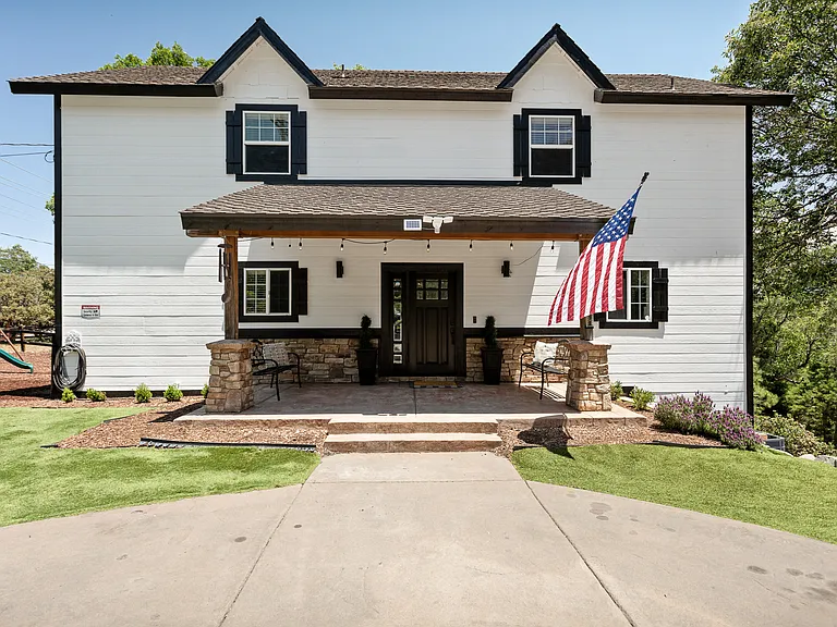 1498 Deer Way Dr — Photo 11