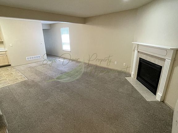 4th image of 200 NE Sunshine St APT A