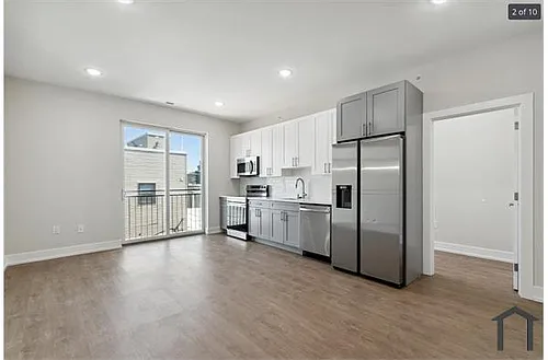 723 N 35th St #201 Photo 1