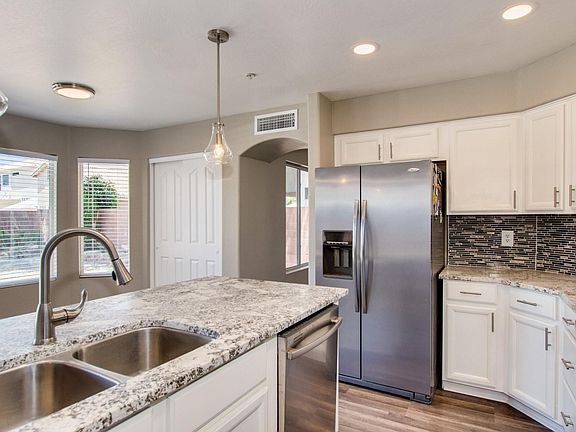 4th image of 8652 E Avalon Dr
