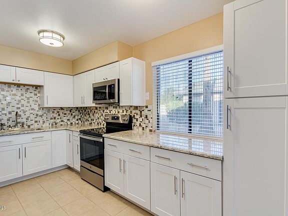 4th image of 4734 E Caballero St #3