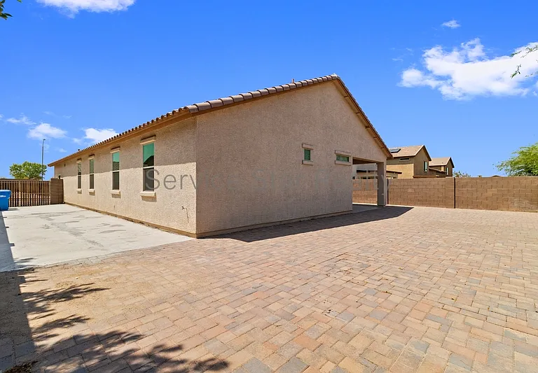 7309 S 12th Dr — Photo 22