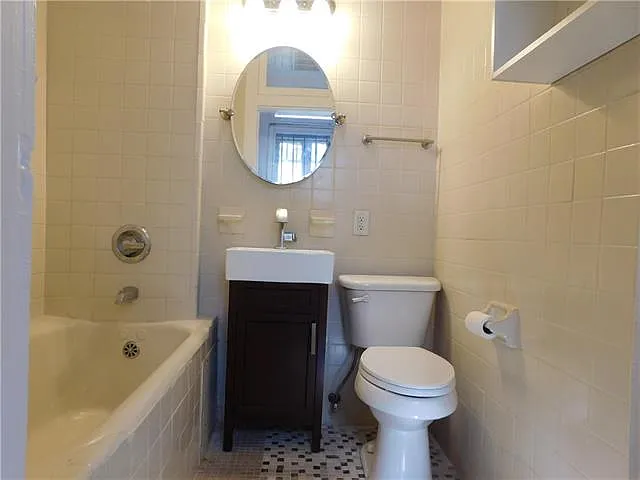 3910 Laurel St — Photo 10