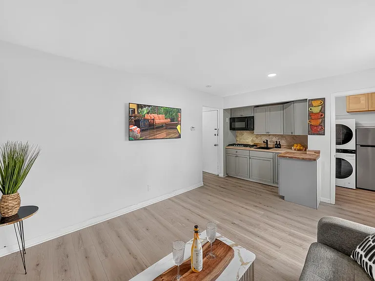 9052 New York Ave #1B — Photo 14