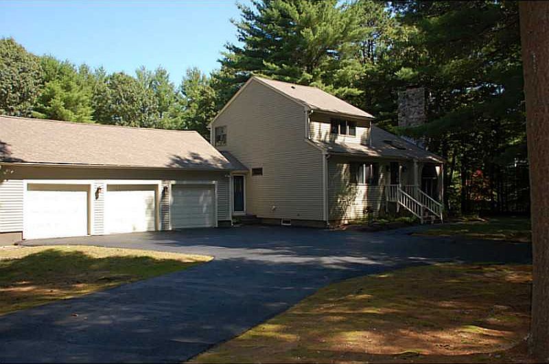 139 Maureen Cir, Burrillville, RI 02839 Zillow