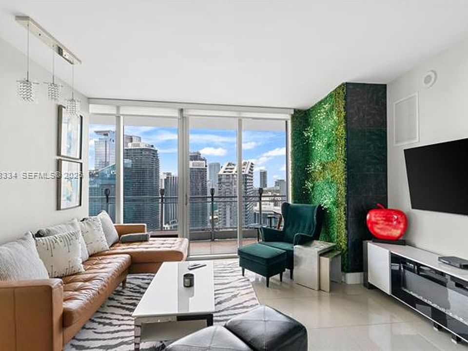 1st image of 92 SW 3rd St APT 4702