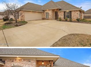 702 Parkdale Pl, Brandon, MS 39042
