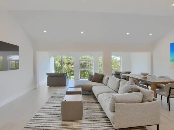 7369 Orangewood Lane #305, Boca Raton, FL 33433