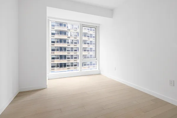 Rented by Douglas Elliman | media 23