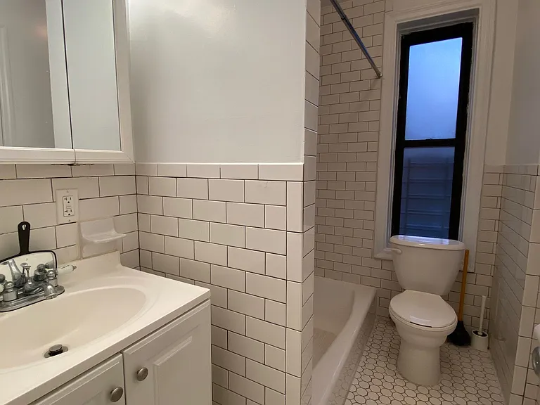 43-33 42nd St #4D — Photo 10