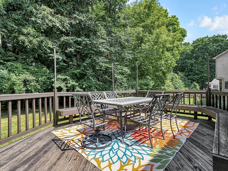 3084 Highland Park Dr — Photo 24