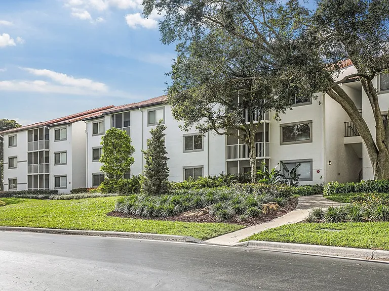 The Cove at Boynton Beach Apartments — Photo 16