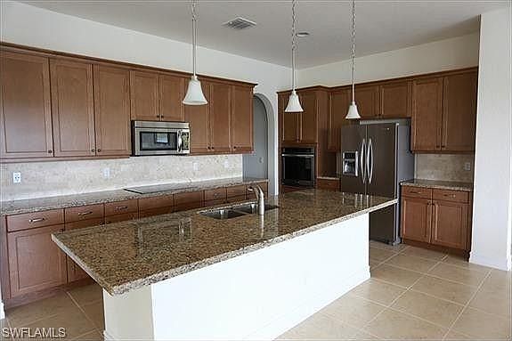 4th image of 9465 Greenleigh Ct