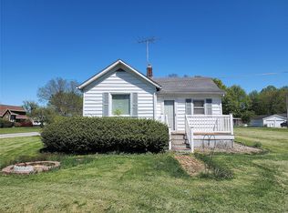 411 W Oak St, Benld, IL 62009