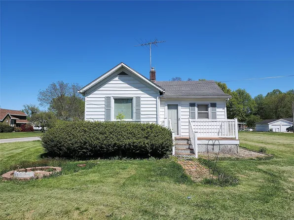 411 W Oak St, Benld, IL 62009