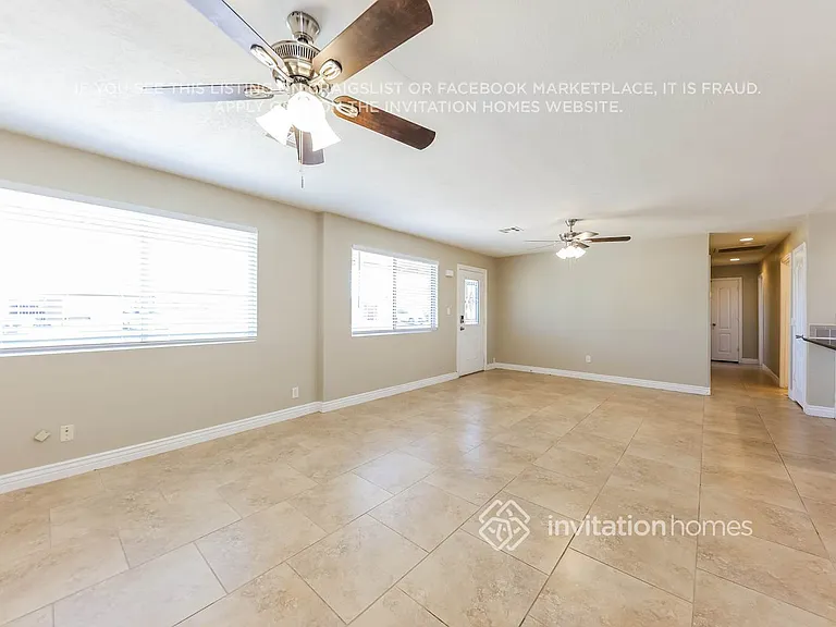 2247 W Cortez St — Photo 6