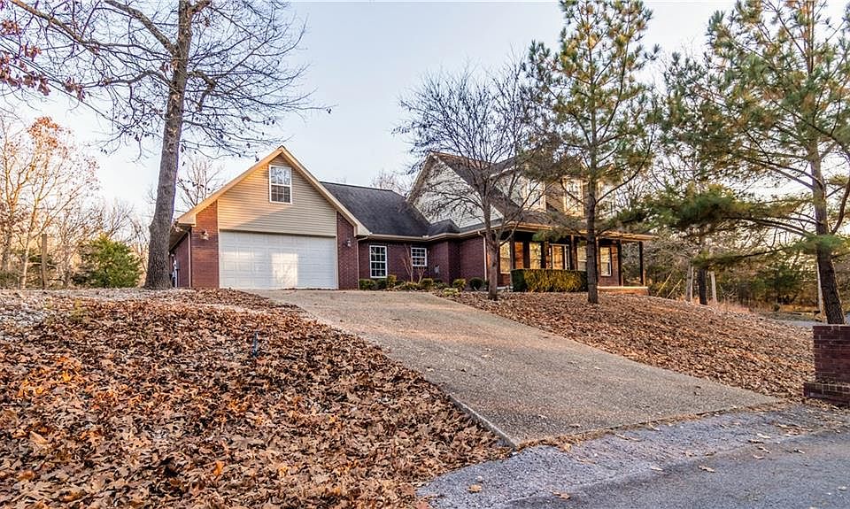 1st image of 23 Westerham Ln