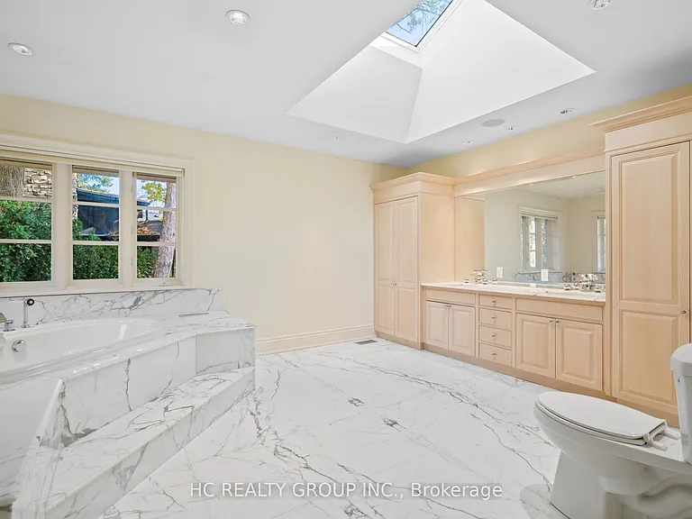 80 Bayview Rdg — Photo 17