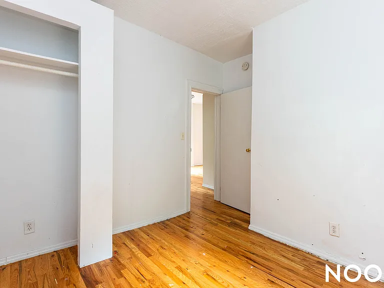 383 S 3rd St #12 — Photo 2