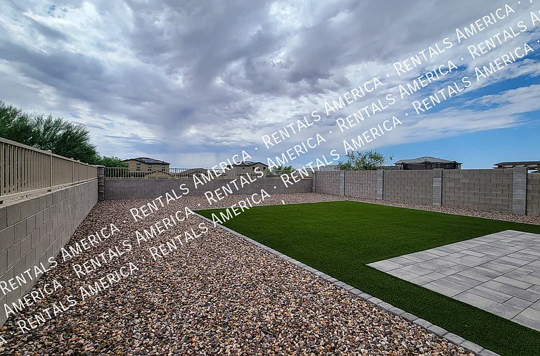 229 E Watson Pl — Photo 36