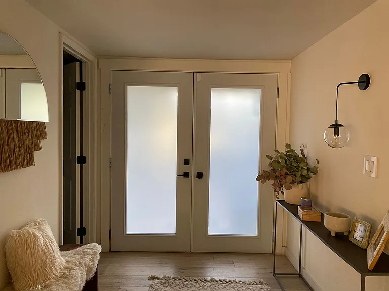 5816 Comanche Ave — Photo 2