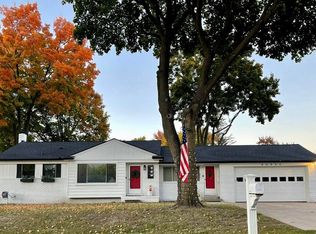 40950 Micol Dr, Plymouth, MI 48170