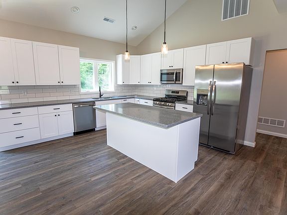 5th image of 107 Whitetail Ln