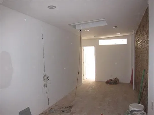 Rented by Kian Realty | media 9