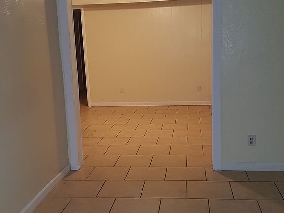 4th image of 602 S 18th St
