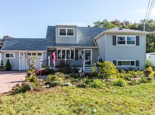 1437 Potter Blvd, Bay Shore, NY 11706