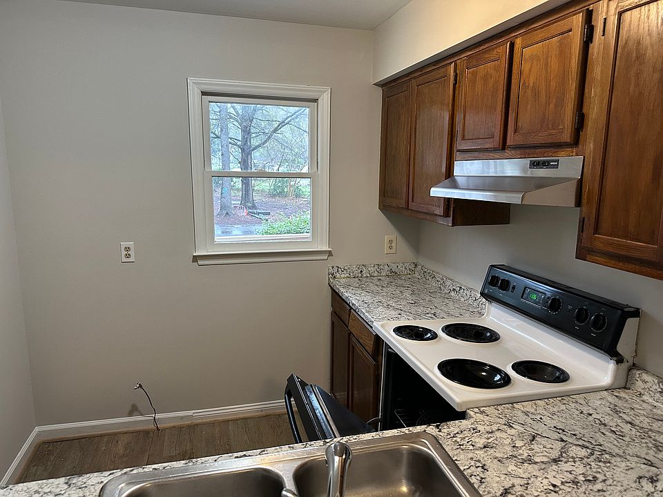 Kitchen-Stove-Refrigerator lives here now.