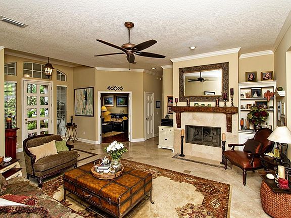 4th image of 1103 Salt Creek Dr