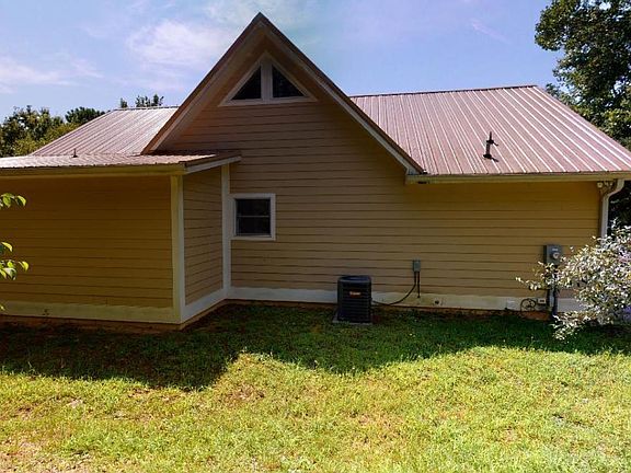 2nd image of 90 Willard Ln #90