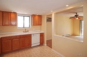 5th image of 850 Des Plaines Ave APT 302