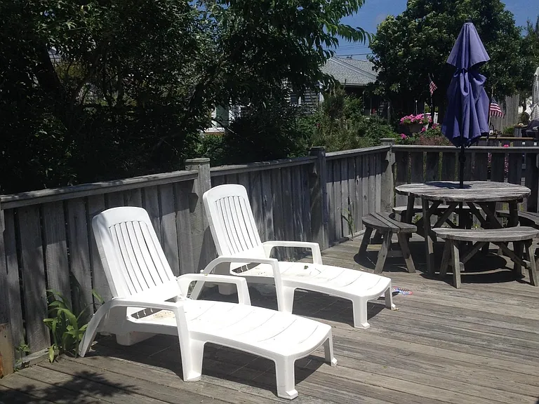 174 N Shore Blvd — Photo 11