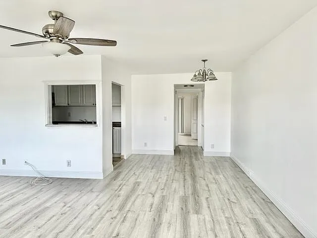 251 Brighton Dr #F — Photo 3