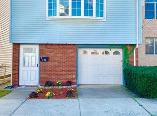 728 1st St, Secaucus, NJ 07094
