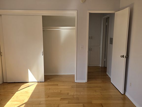 3rd image of 1633 Morton Ave APT 5